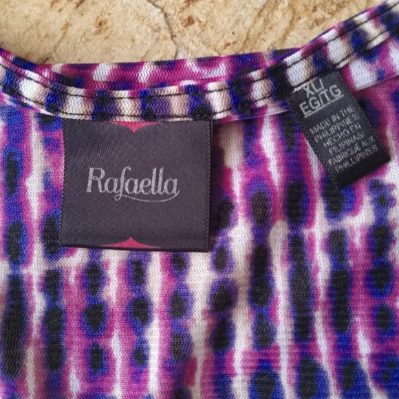 Rafaella No Sleeve Shirt - Picture 3 of 7